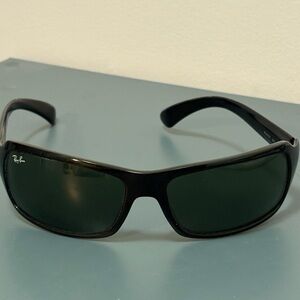 Ray-Ban Dark Frame Sunglasses